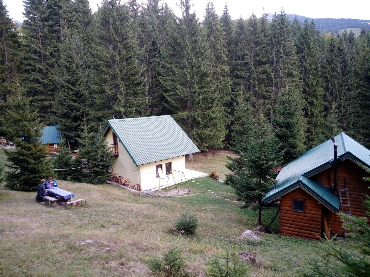 Peaks Of The Ballkans Tour Hostel Peje Exterior photo